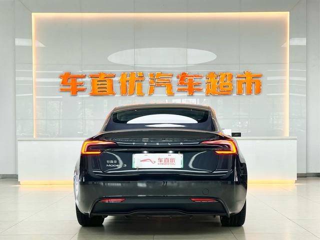 Tesla Model 3 2025 thumb 2