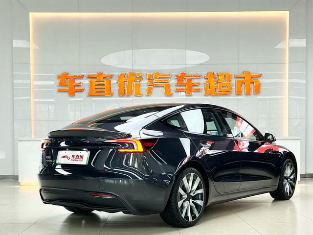 Tesla Model 3 2025 thumb 3
