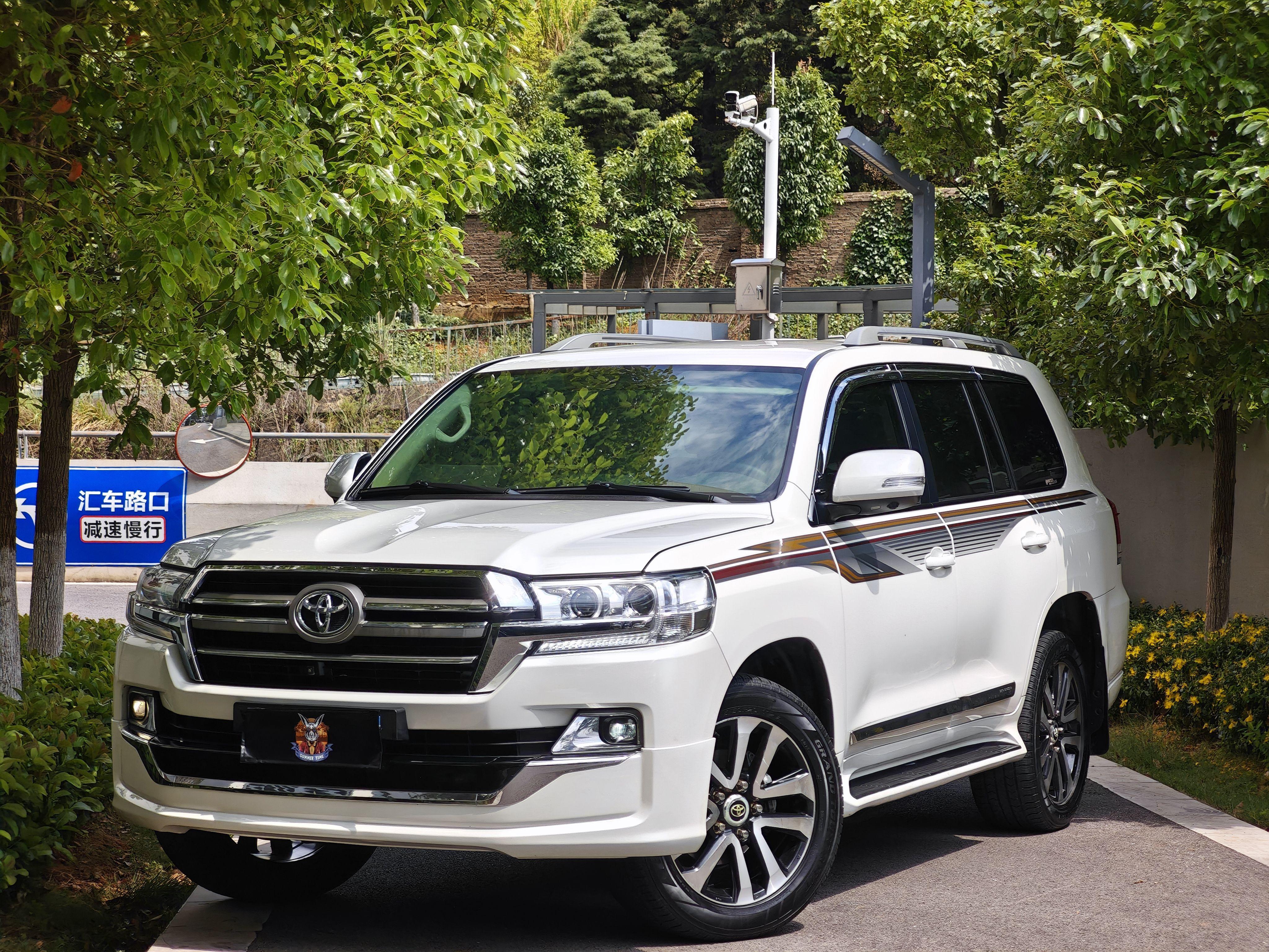 Toyota Land Cruiser 2019 thumb 8