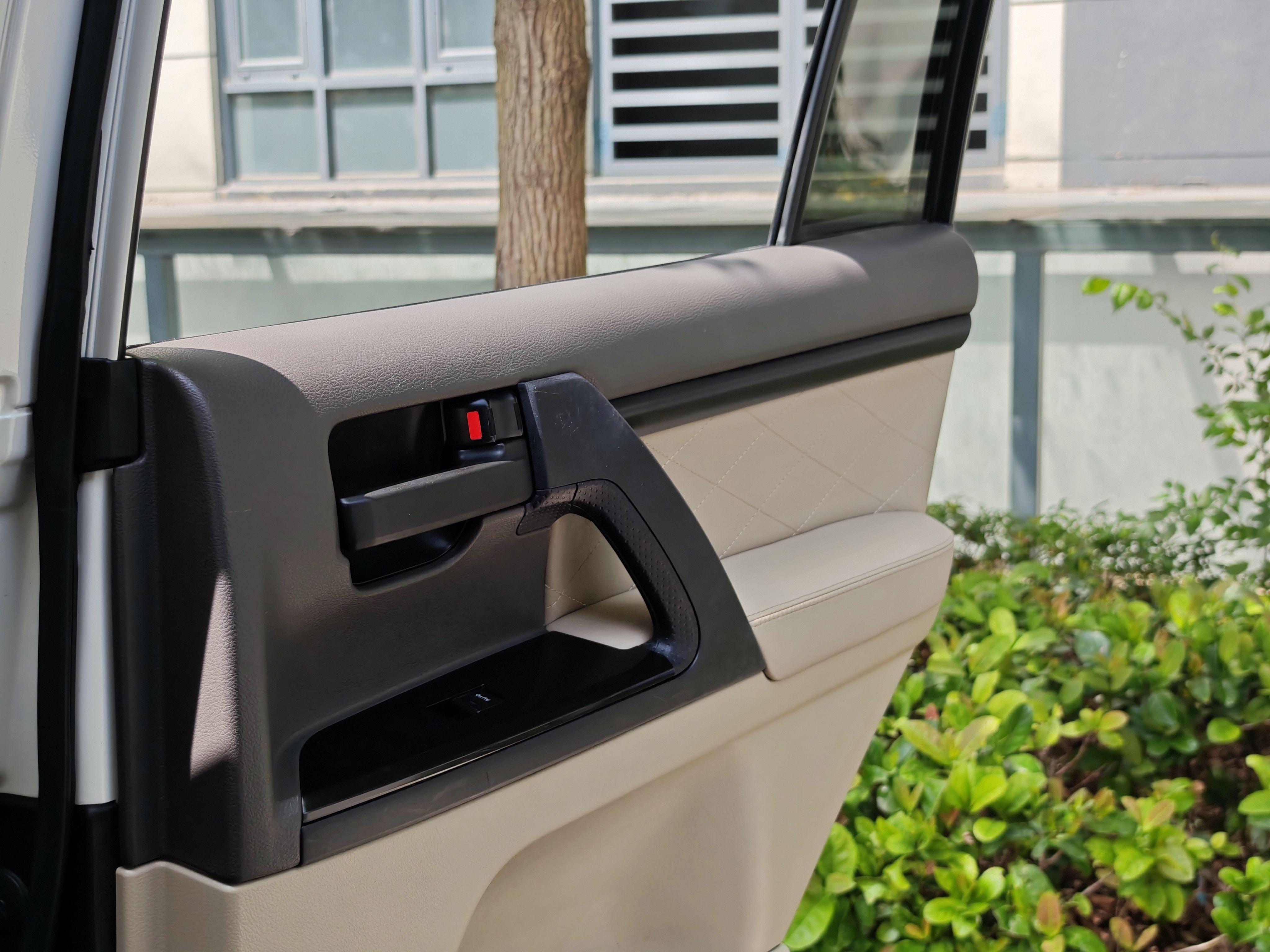 Toyota Land Cruiser 2019 thumb 9