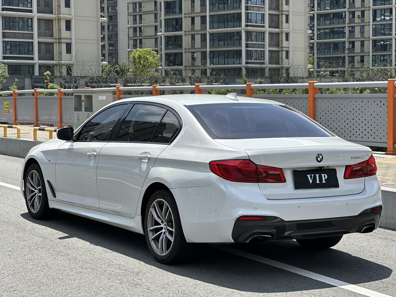 BMW 5 серии 2019 thumb 3