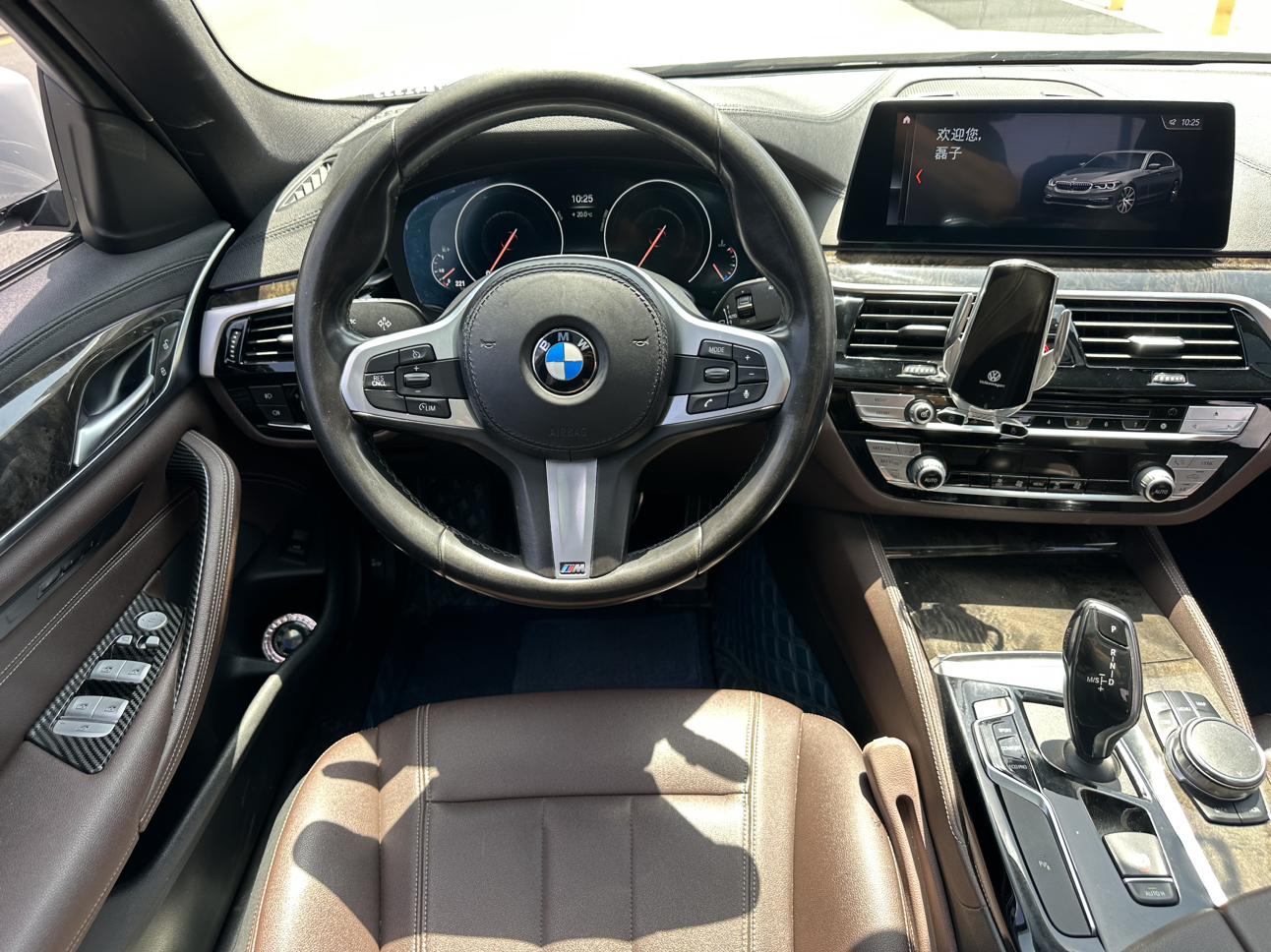 BMW 5 серии 2019 thumb 8