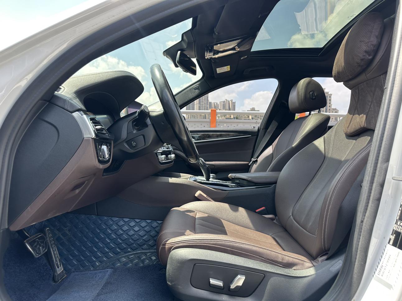 BMW 5 серии 2019 thumb 11