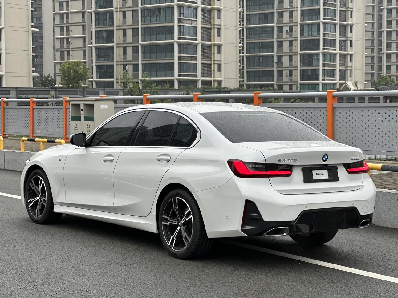 BMW 3 серии 2023 thumb 3