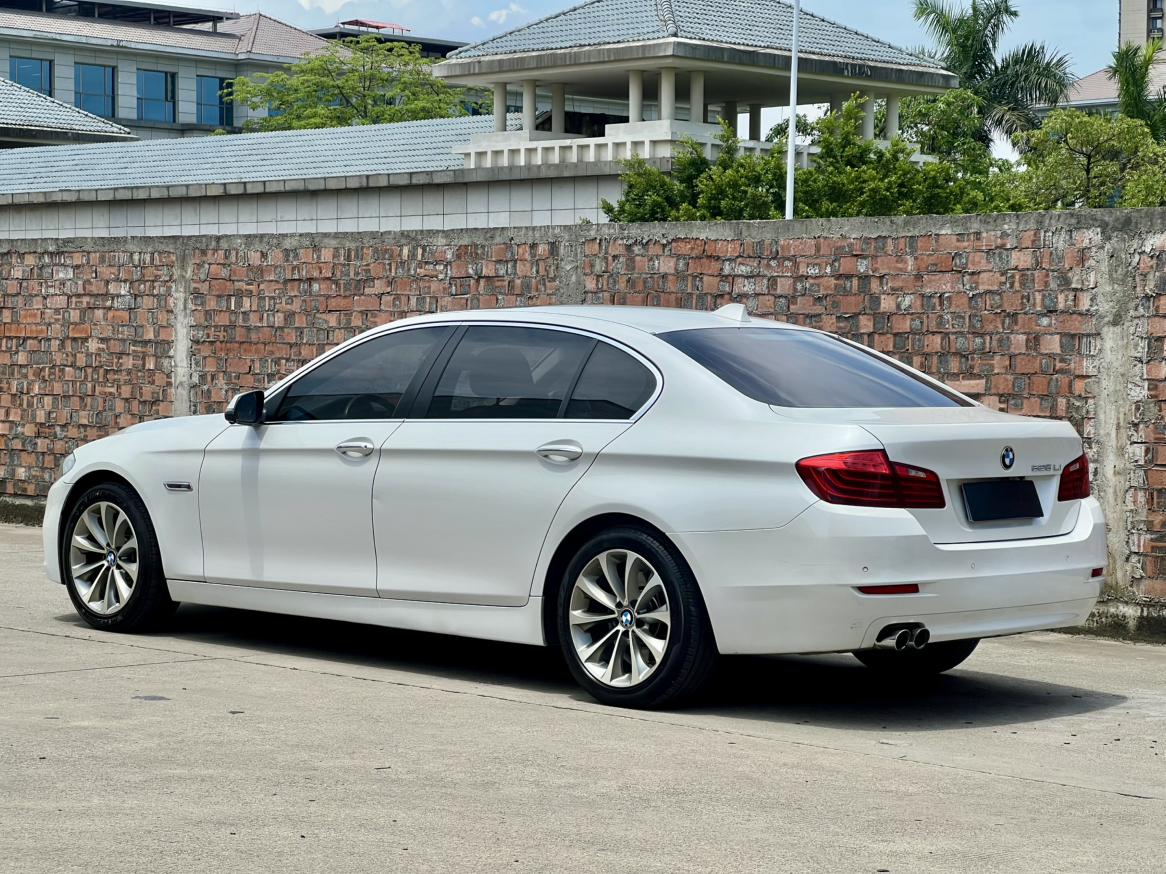 BMW 5 серии 2017 thumb 2