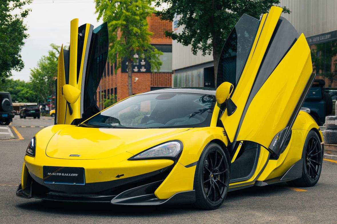 McLaren 600LT 2018 thumb 6