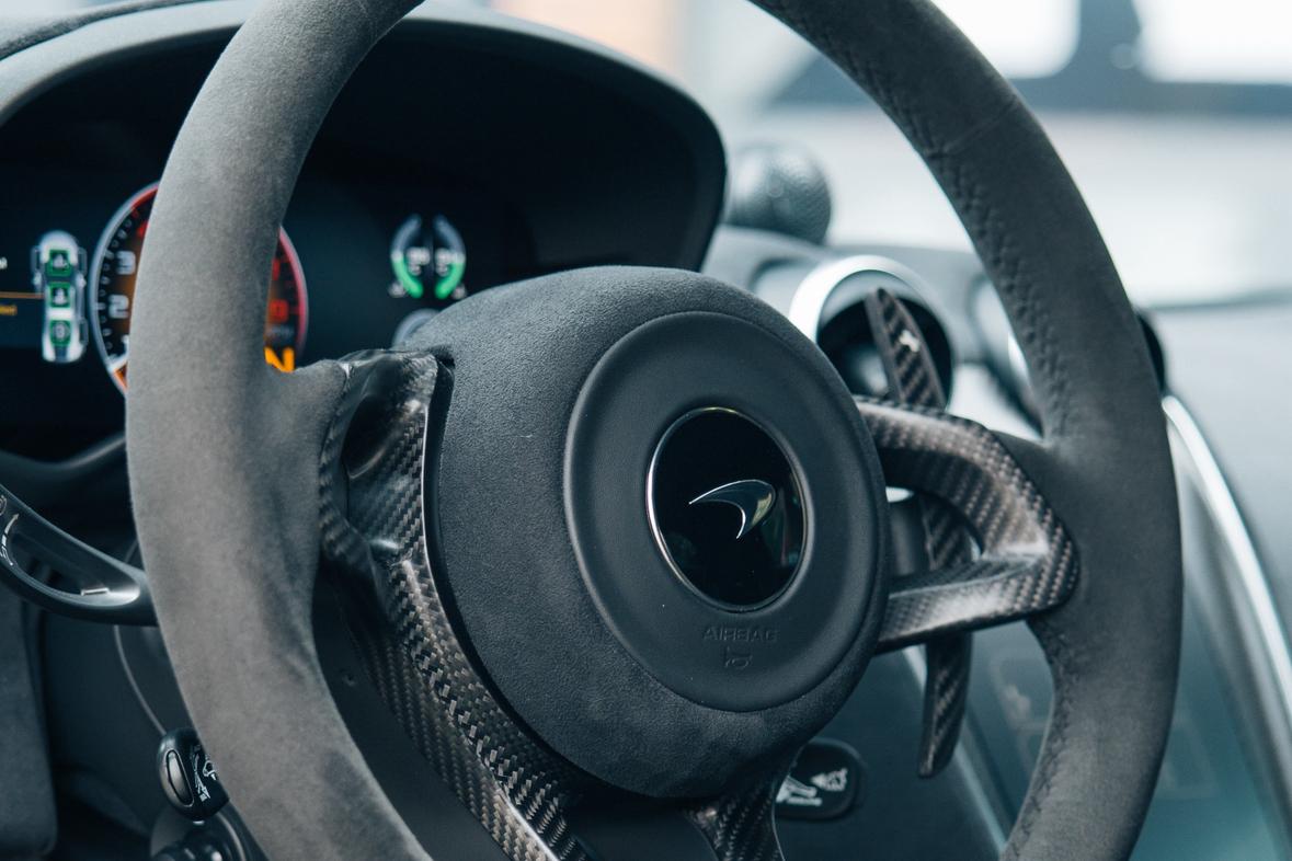 McLaren 600LT 2018 thumb 8