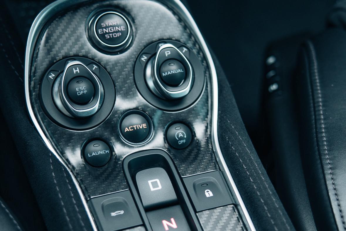 McLaren 600LT 2018 thumb 9