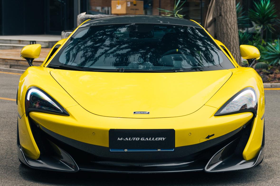 McLaren 600LT 2018 thumb 12