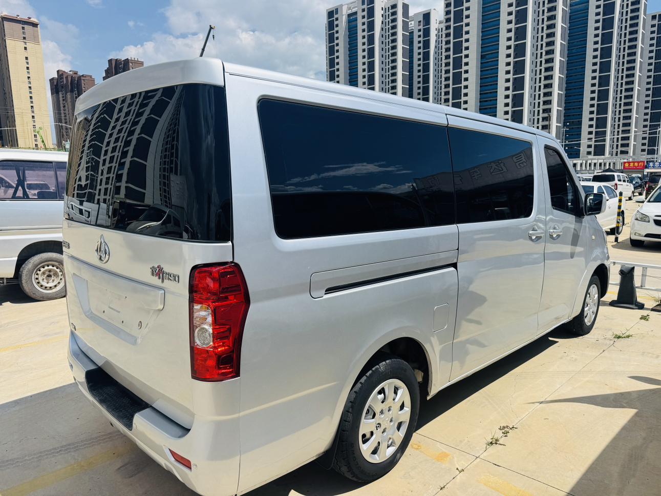 Changan Kaicheng M90 2018 thumb 2