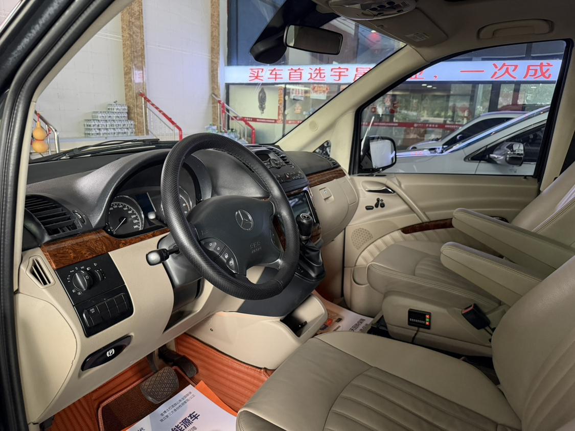 Mercedes-Benz Wei Ya Nuo 2011 thumb 6