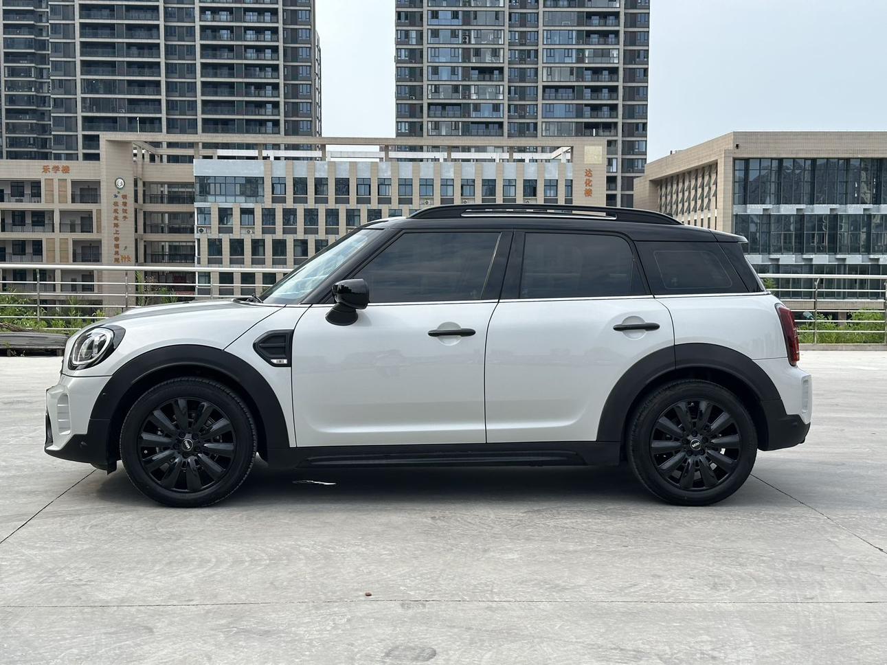 Mini Countryman 2023 thumb 2
