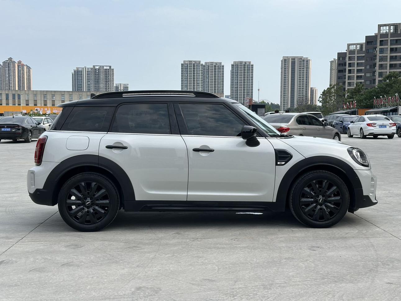 Mini Countryman 2023 thumb 6