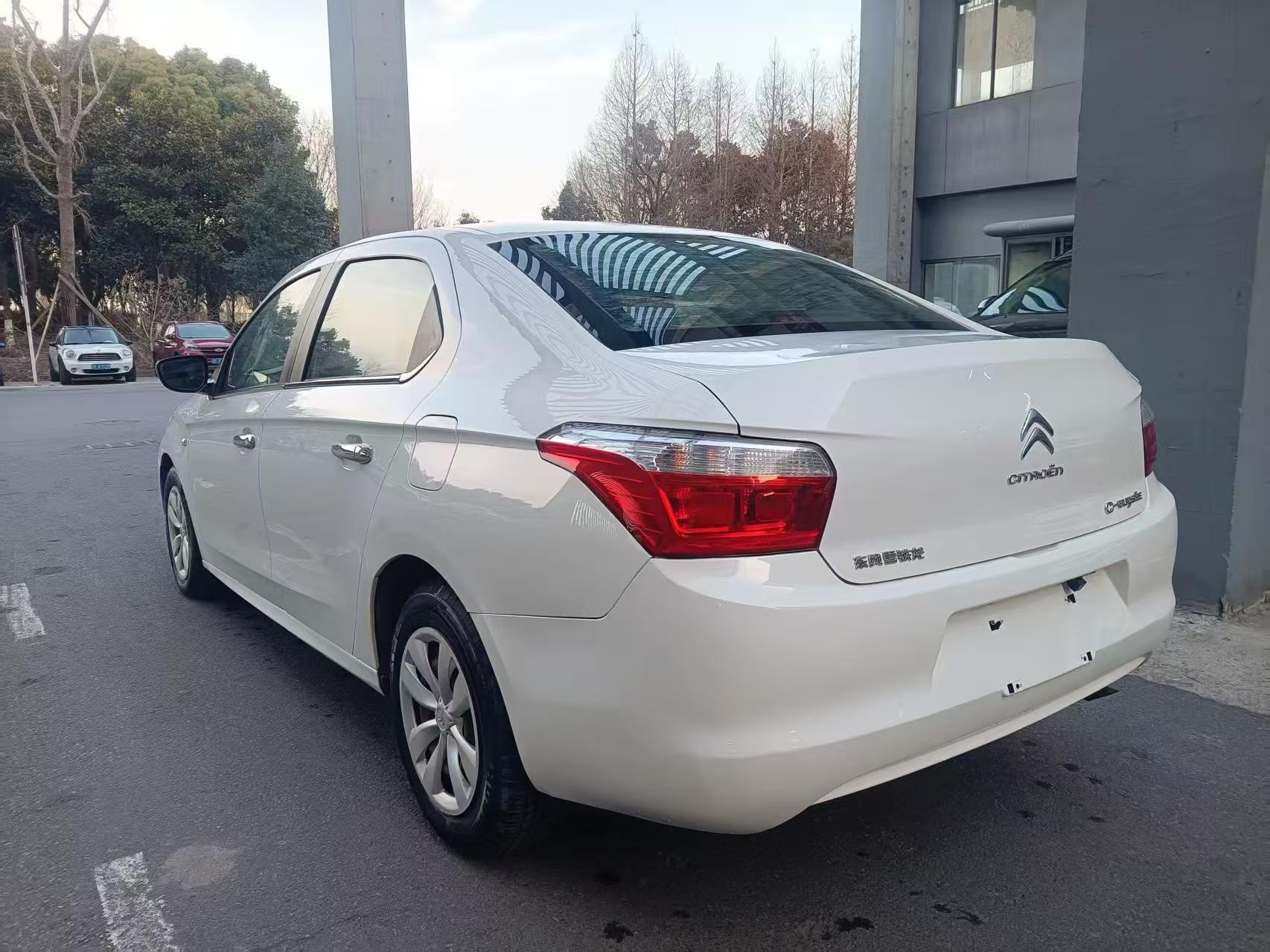 Citroen C4L 2014 thumb 11