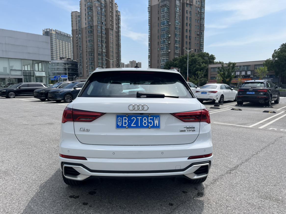 Audi Q3 2024 thumb 2