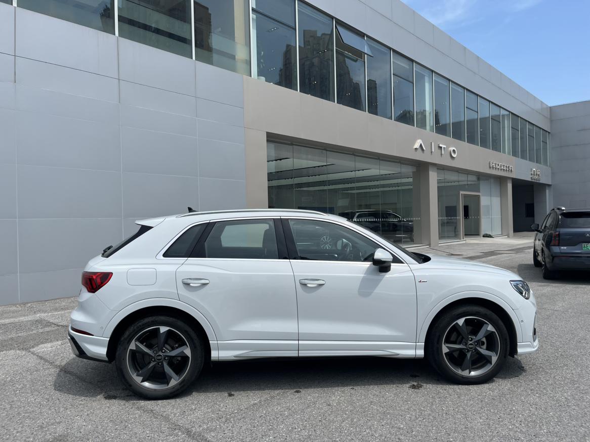 Audi Q3 2024 thumb 4