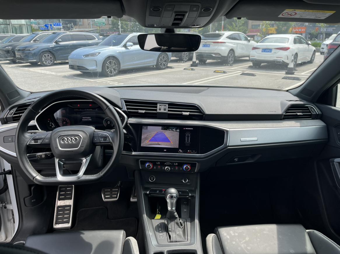 Audi Q3 2024 thumb 6