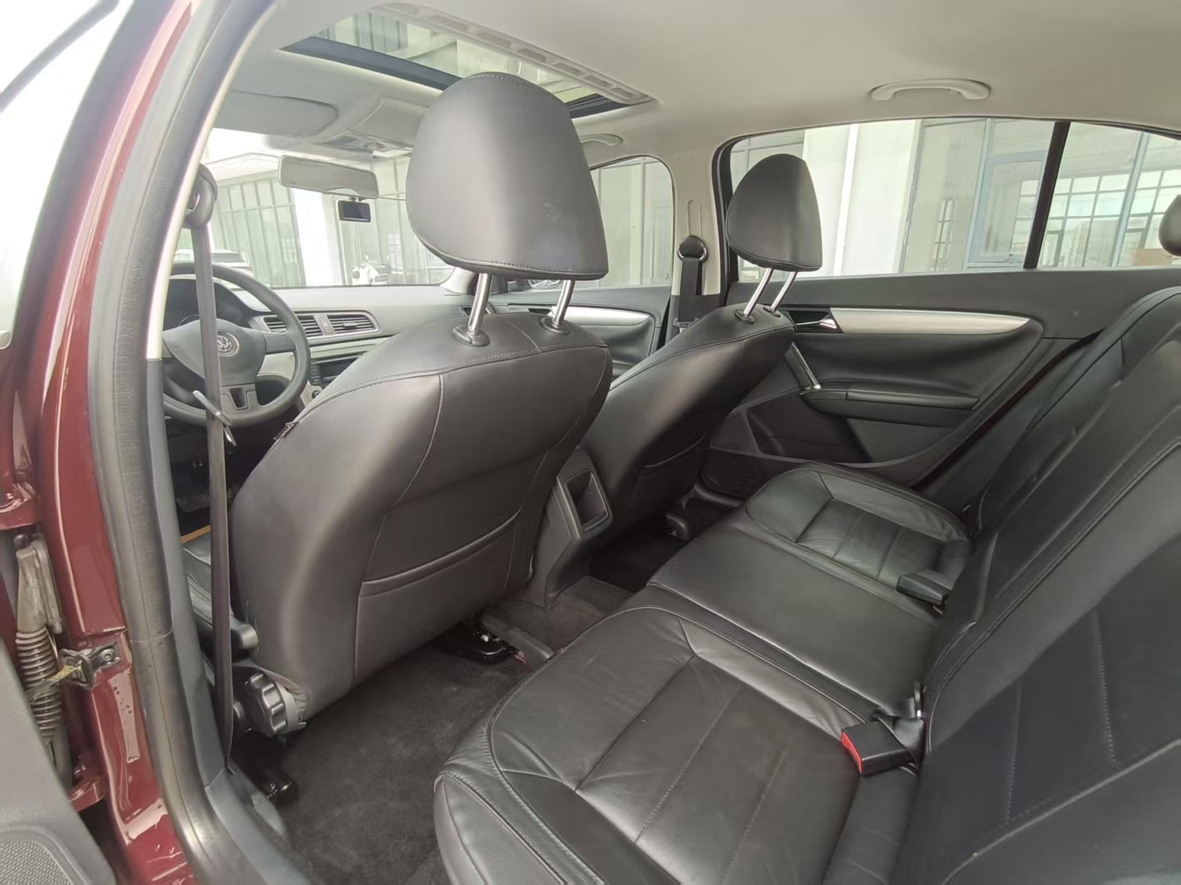 Volkswagen Lavida XR 2013 thumb 7