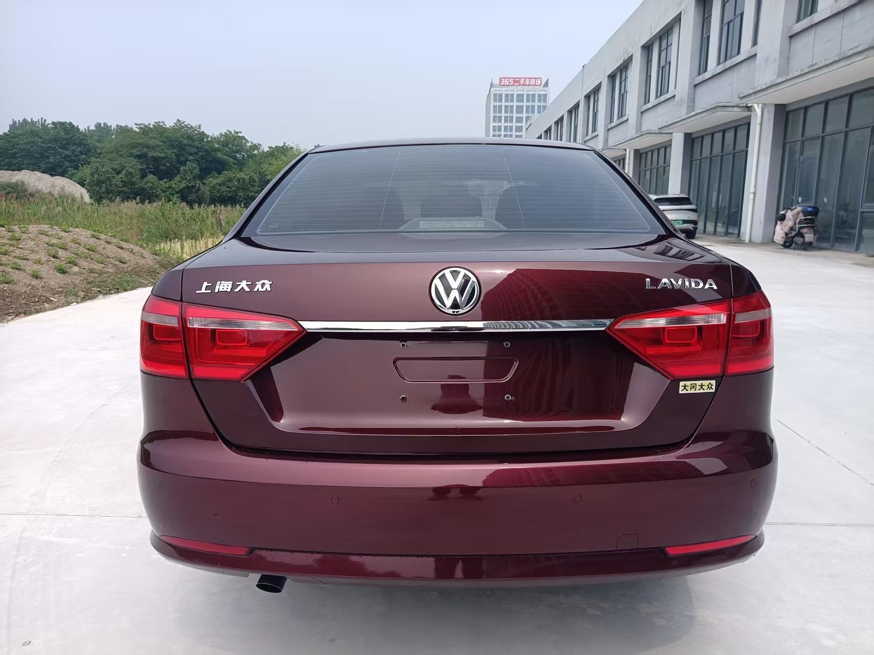 Volkswagen Lavida XR 2013 thumb 12