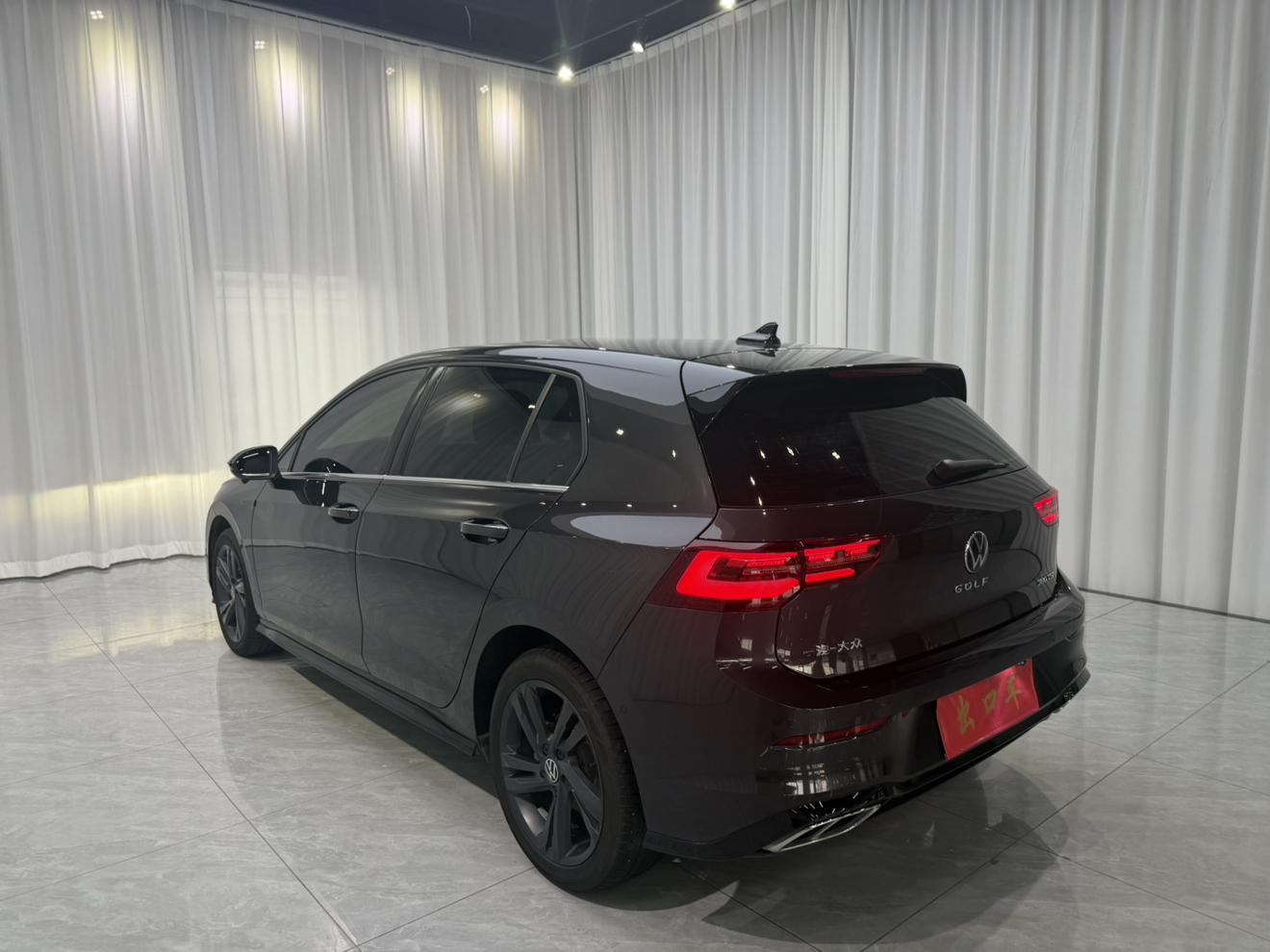 Volkswagen Golf Sportsvan 2023 thumb 2
