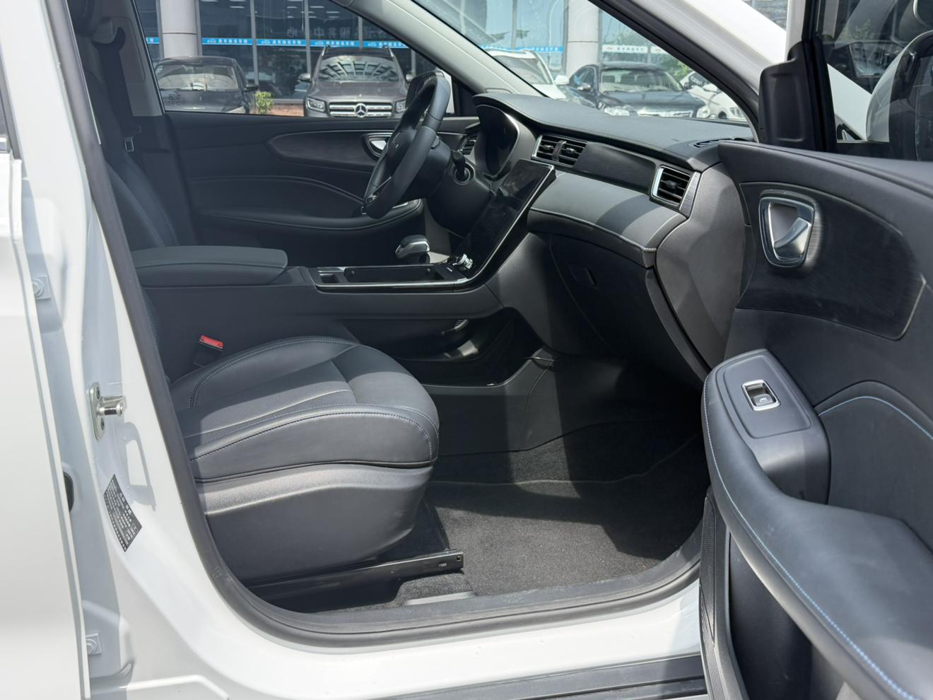 Roewe RX5 2025 thumb 5