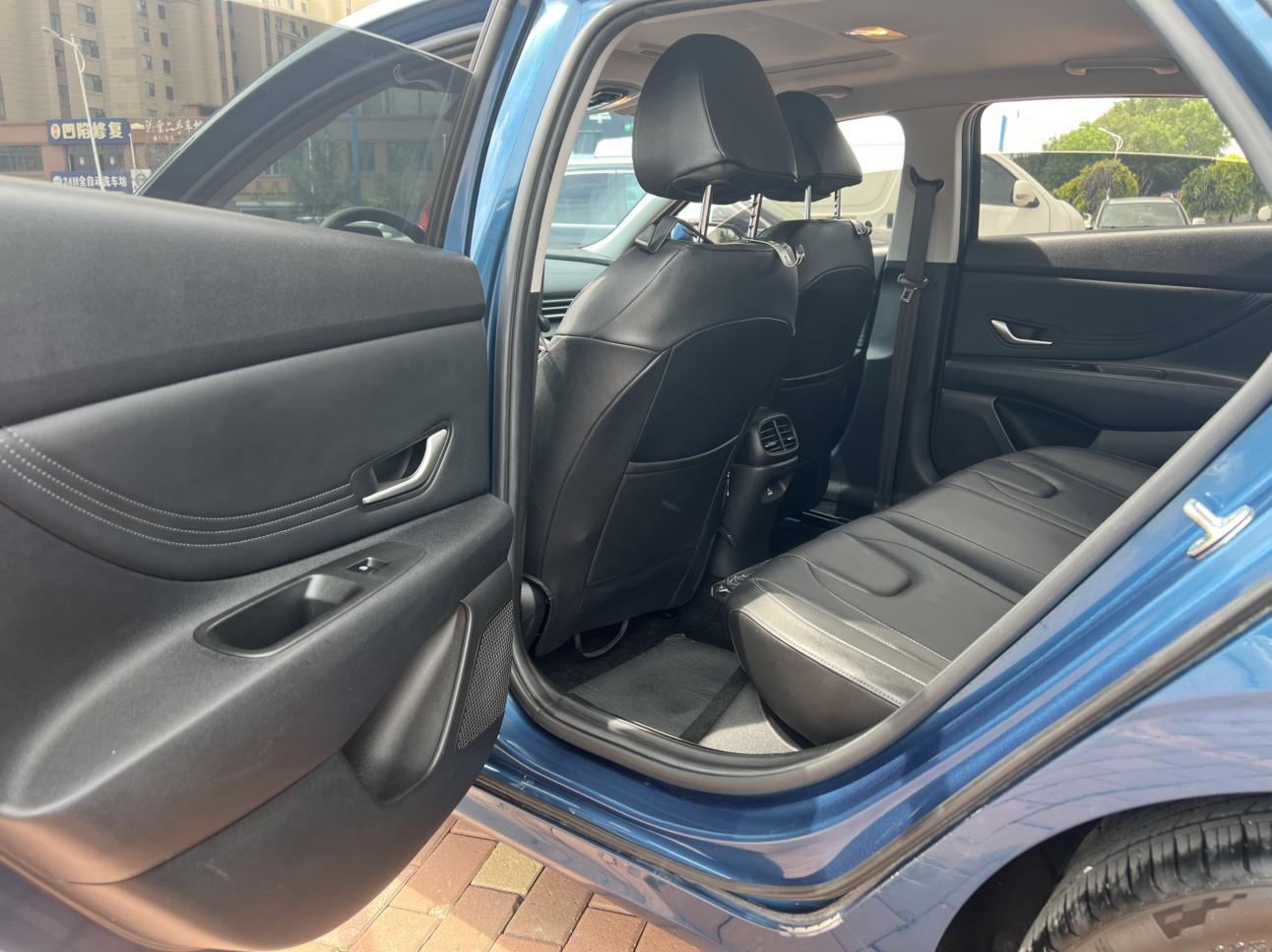 Hyundai Elantra 2022 thumb 10