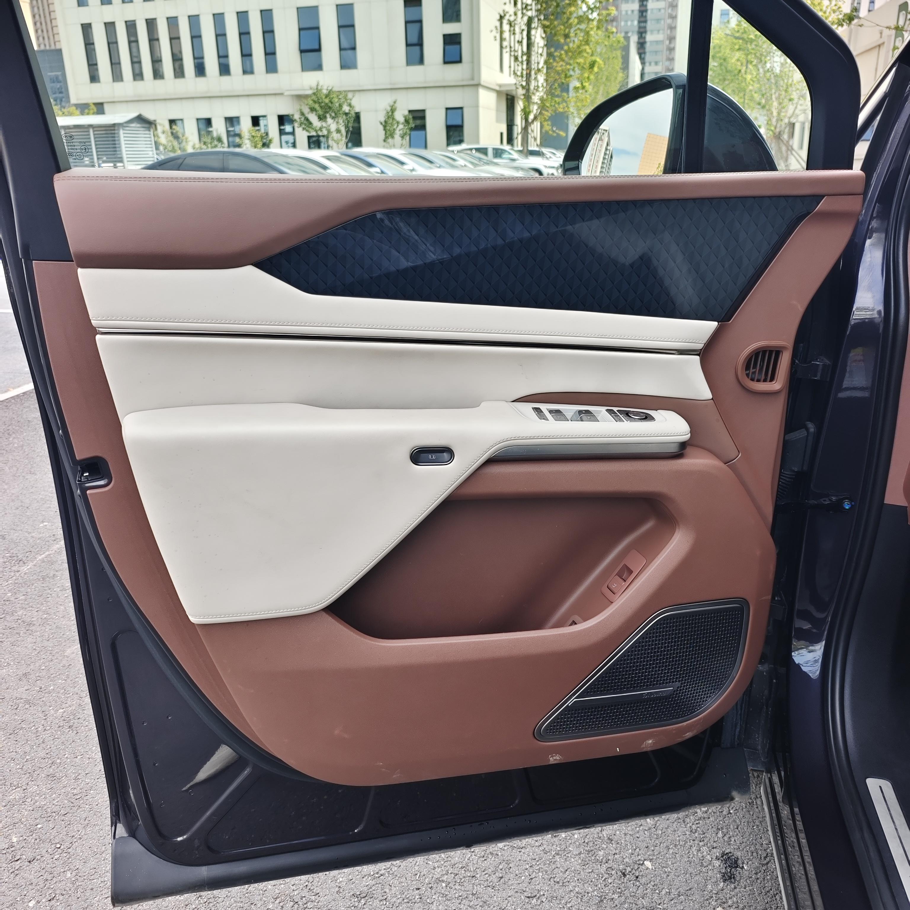 BYD Xia (M9) 2025 thumb 9