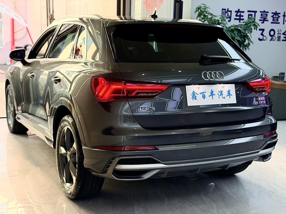 Audi Q3 2023 thumb 2