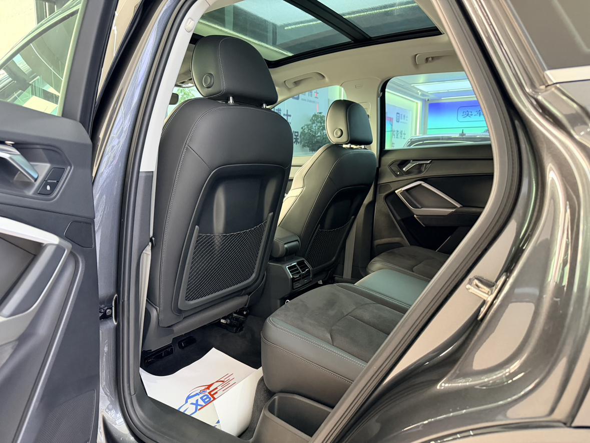 Audi Q3 2023 thumb 10