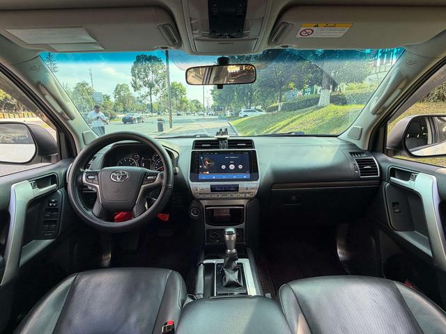 Toyota Land Cruiser Prado 2019 thumb 4
