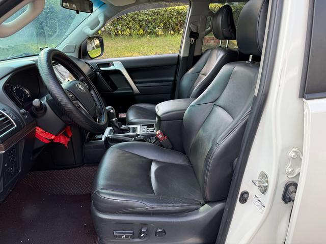 Toyota Land Cruiser Prado 2019 thumb 11