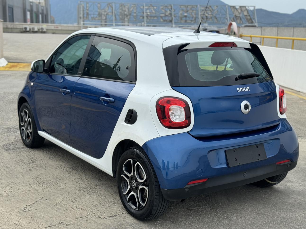 Smart Forfour 2018 thumb 2