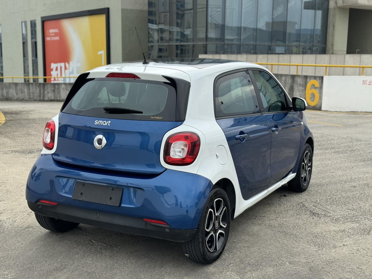 Smart Forfour 2018 thumb 4