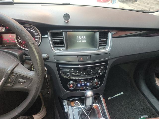 Peugeot 508 2015 thumb 10
