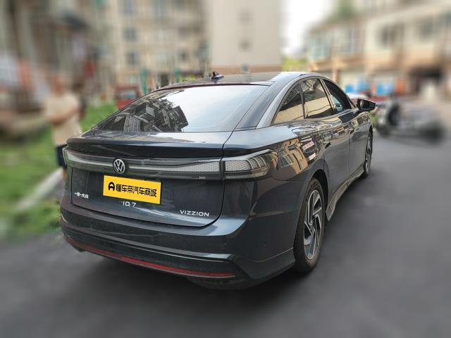 Volkswagen ID.7 2024 thumb 2