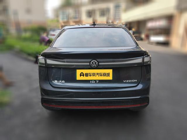 Volkswagen ID.7 2024 thumb 3
