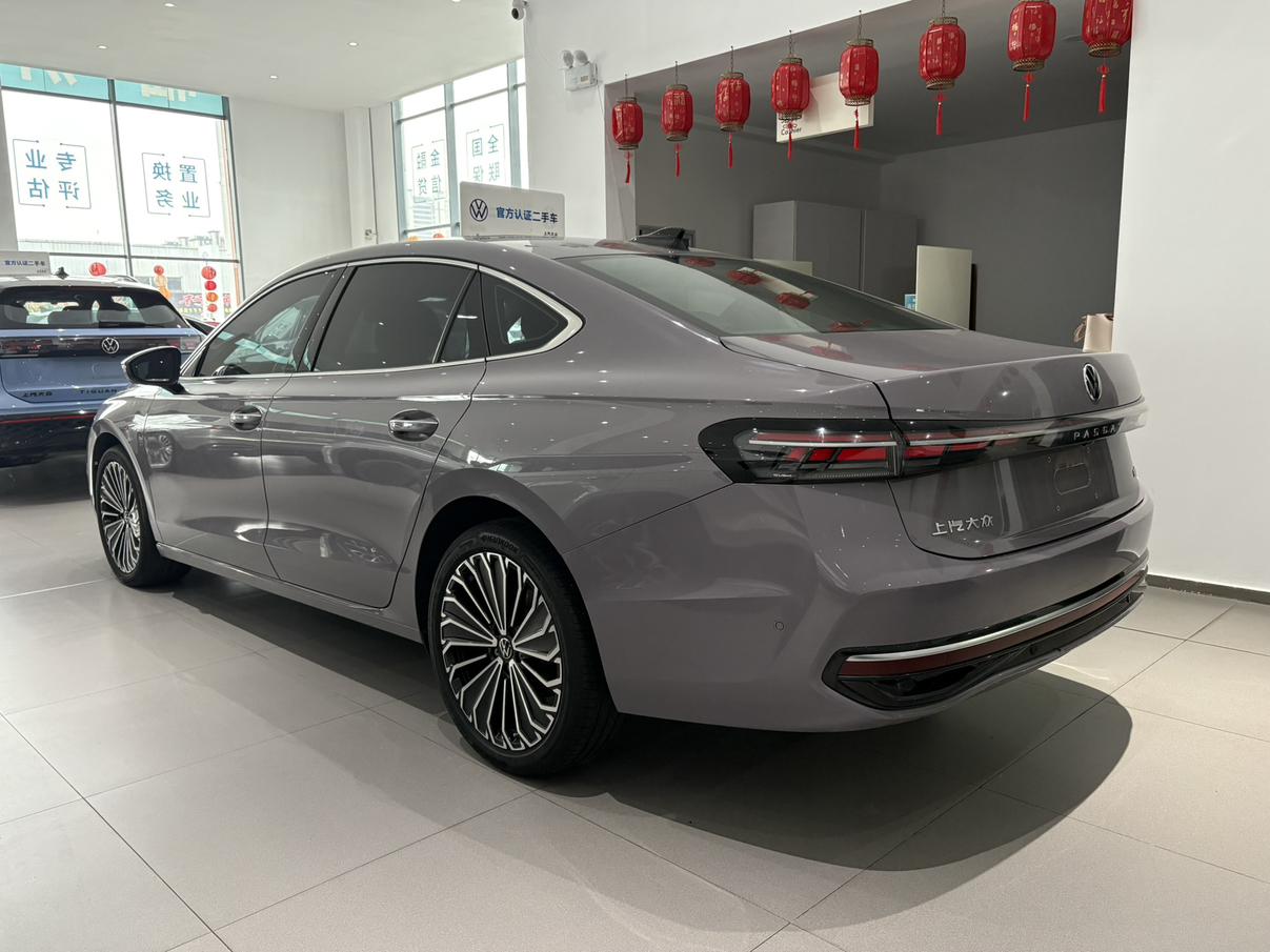 Volkswagen Passat (North America and China) 2025 thumb 2