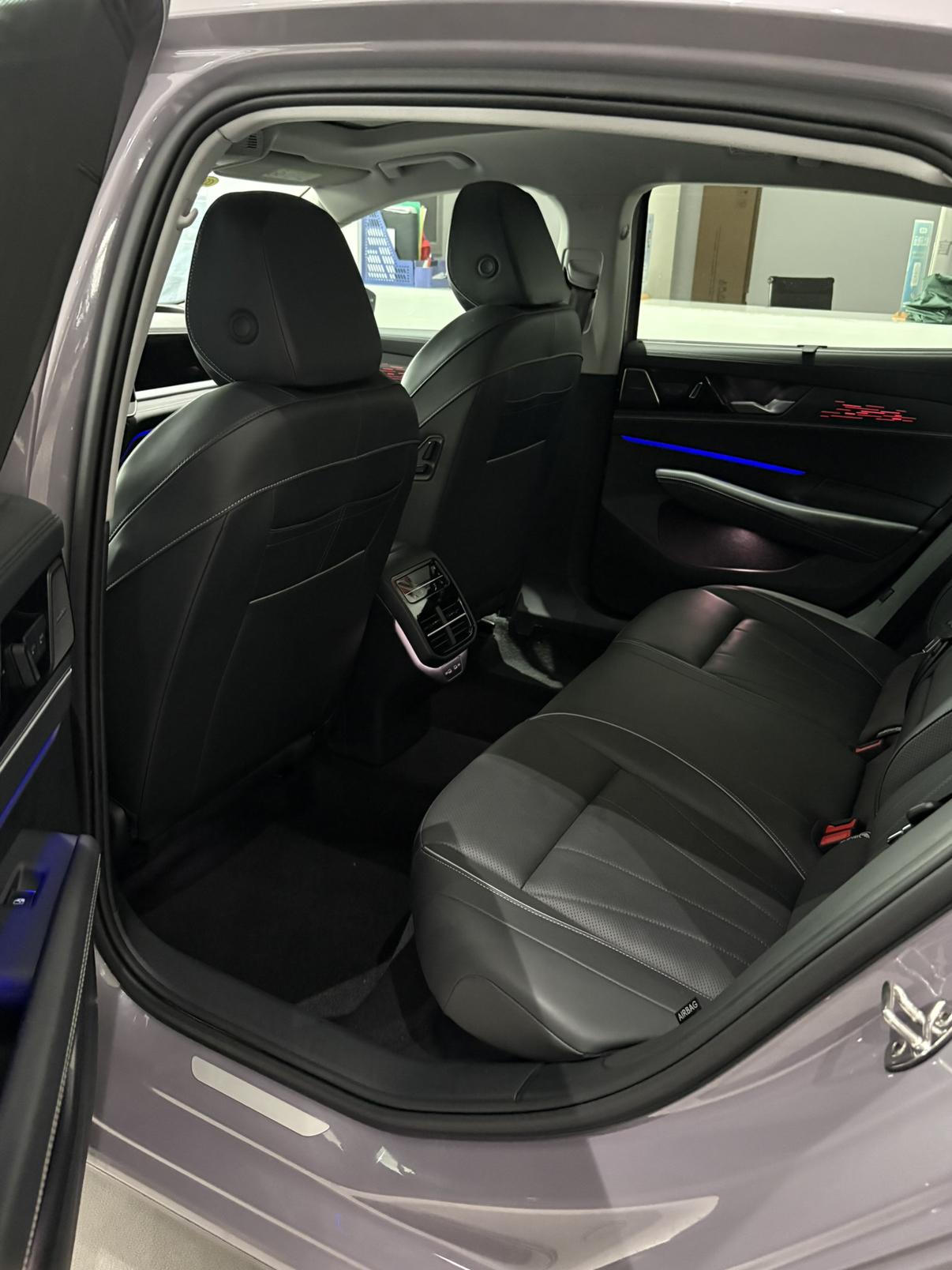 Volkswagen Passat (North America and China) 2025 thumb 9