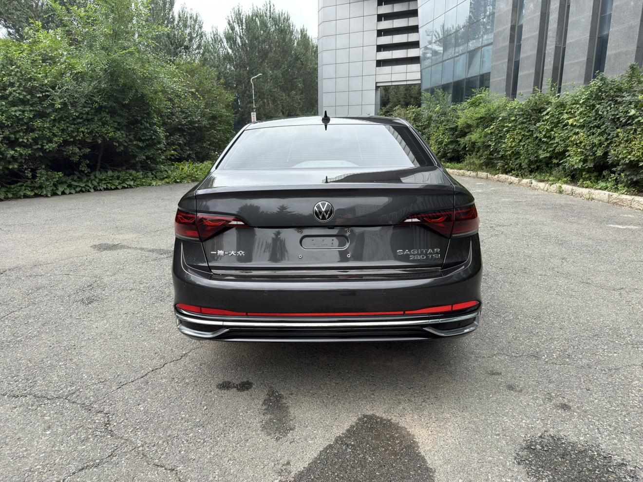Volkswagen Sagitar 2023 thumb 3