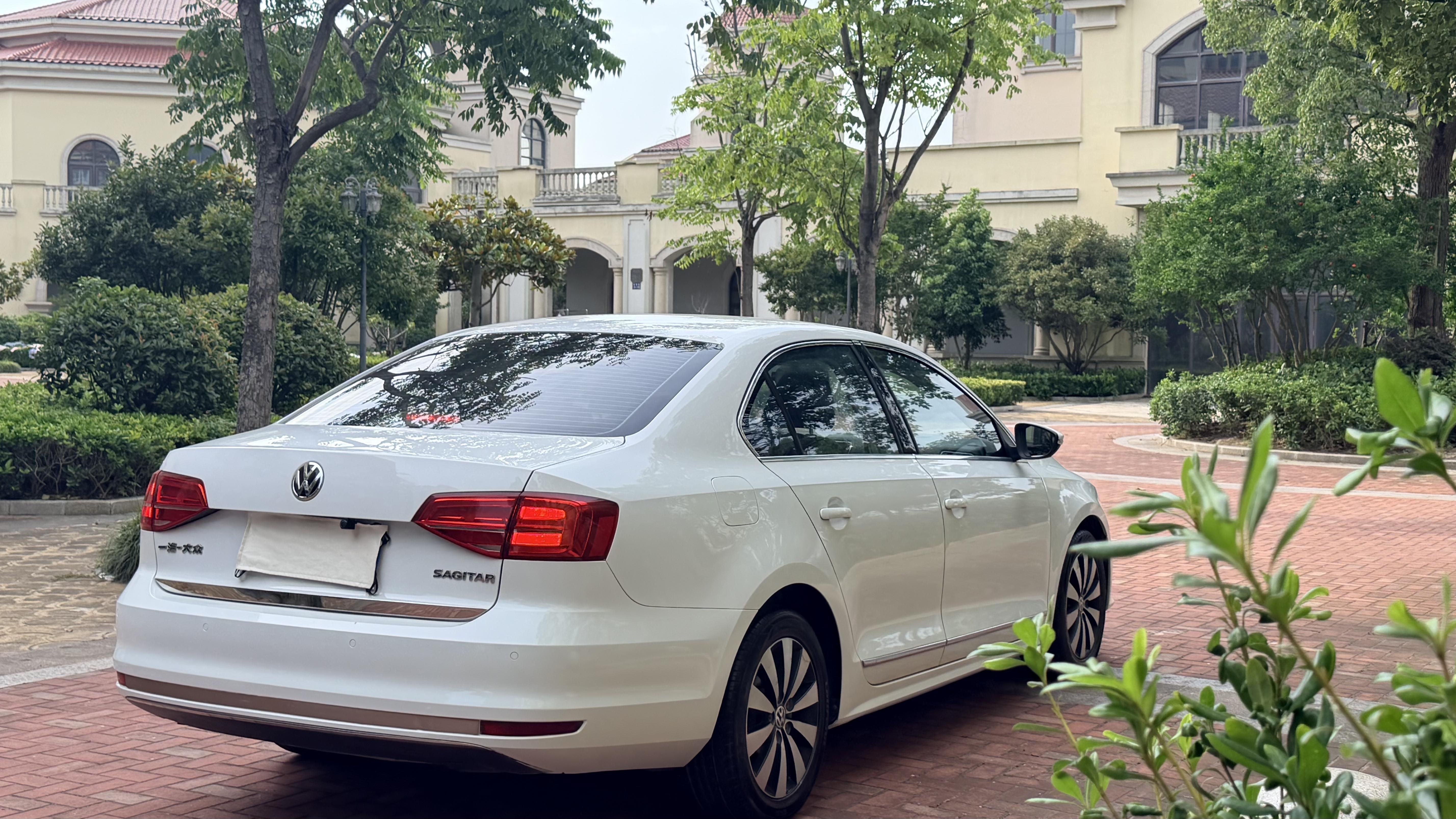 Volkswagen Sagitar 2017 thumb 3