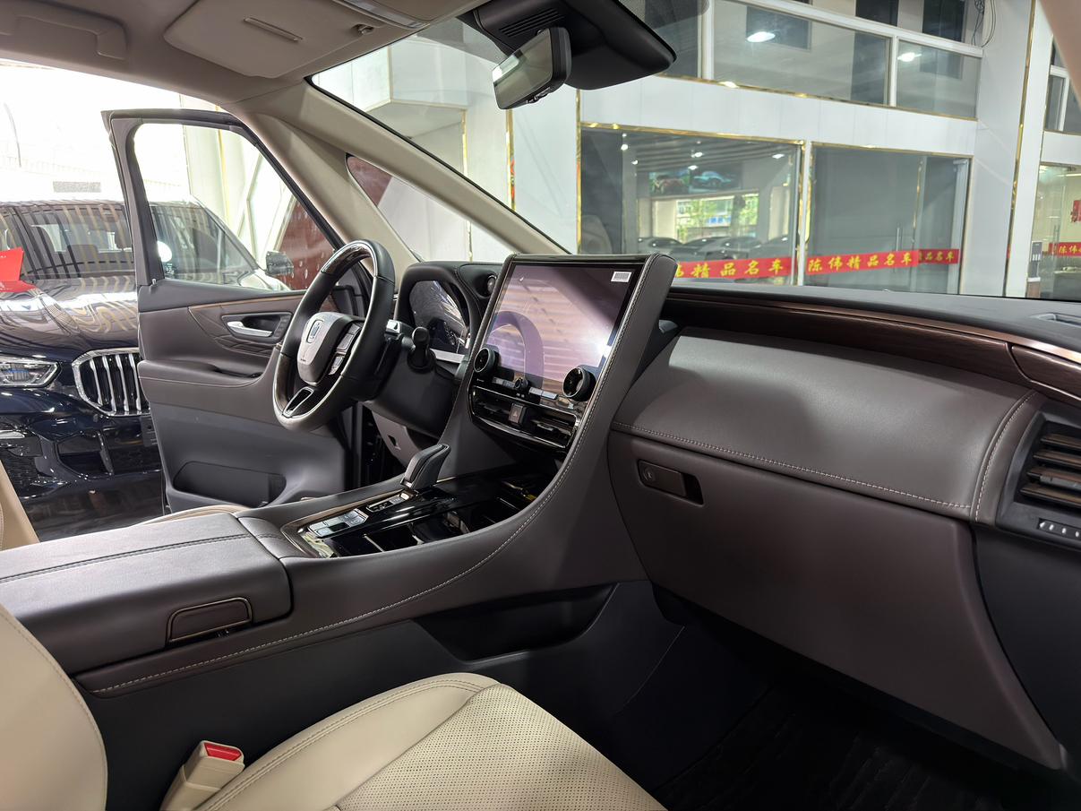 Toyota Vellfire 2024 thumb 5