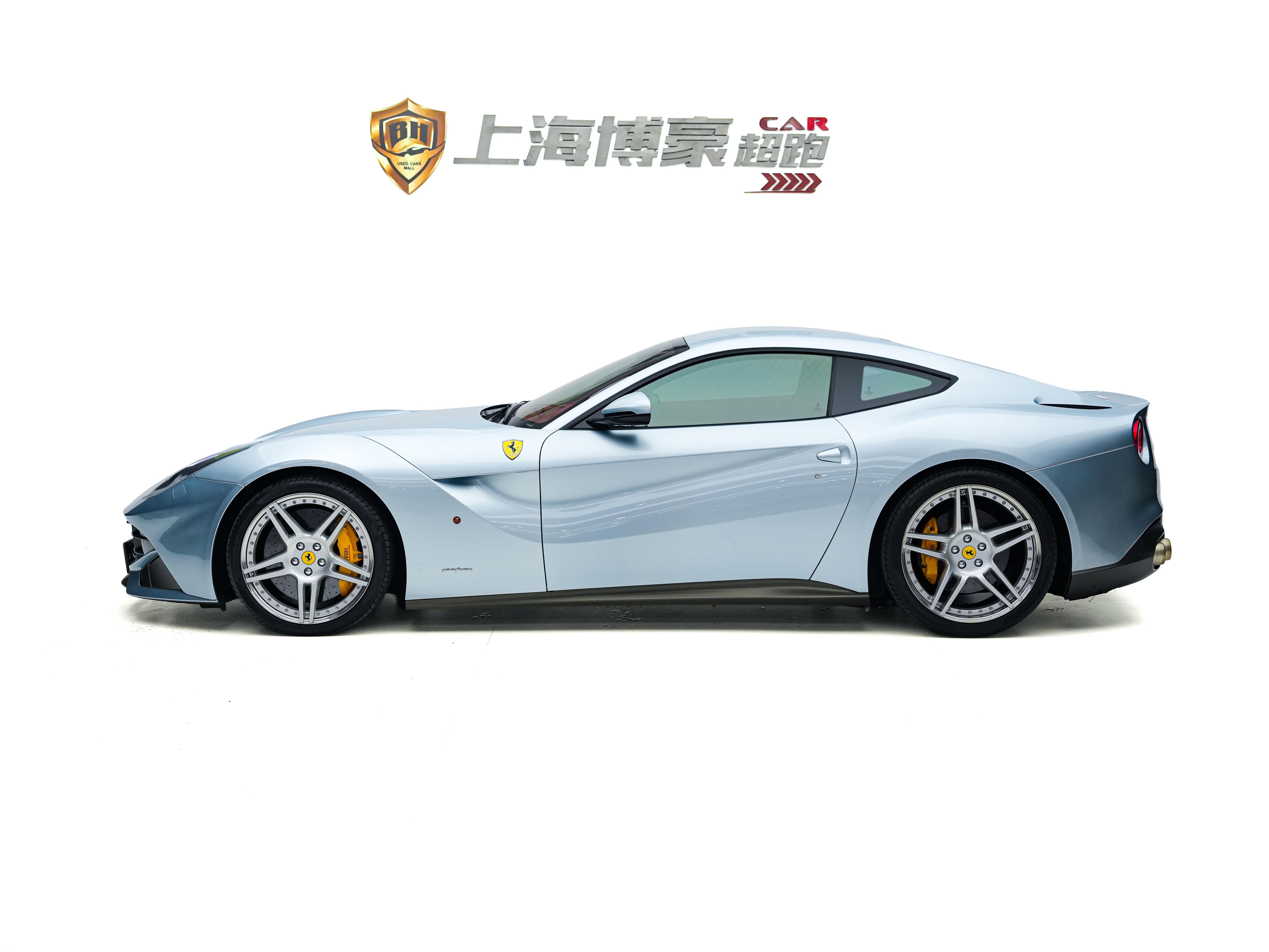 Ferrari F12berlinetta 2013 thumb 2