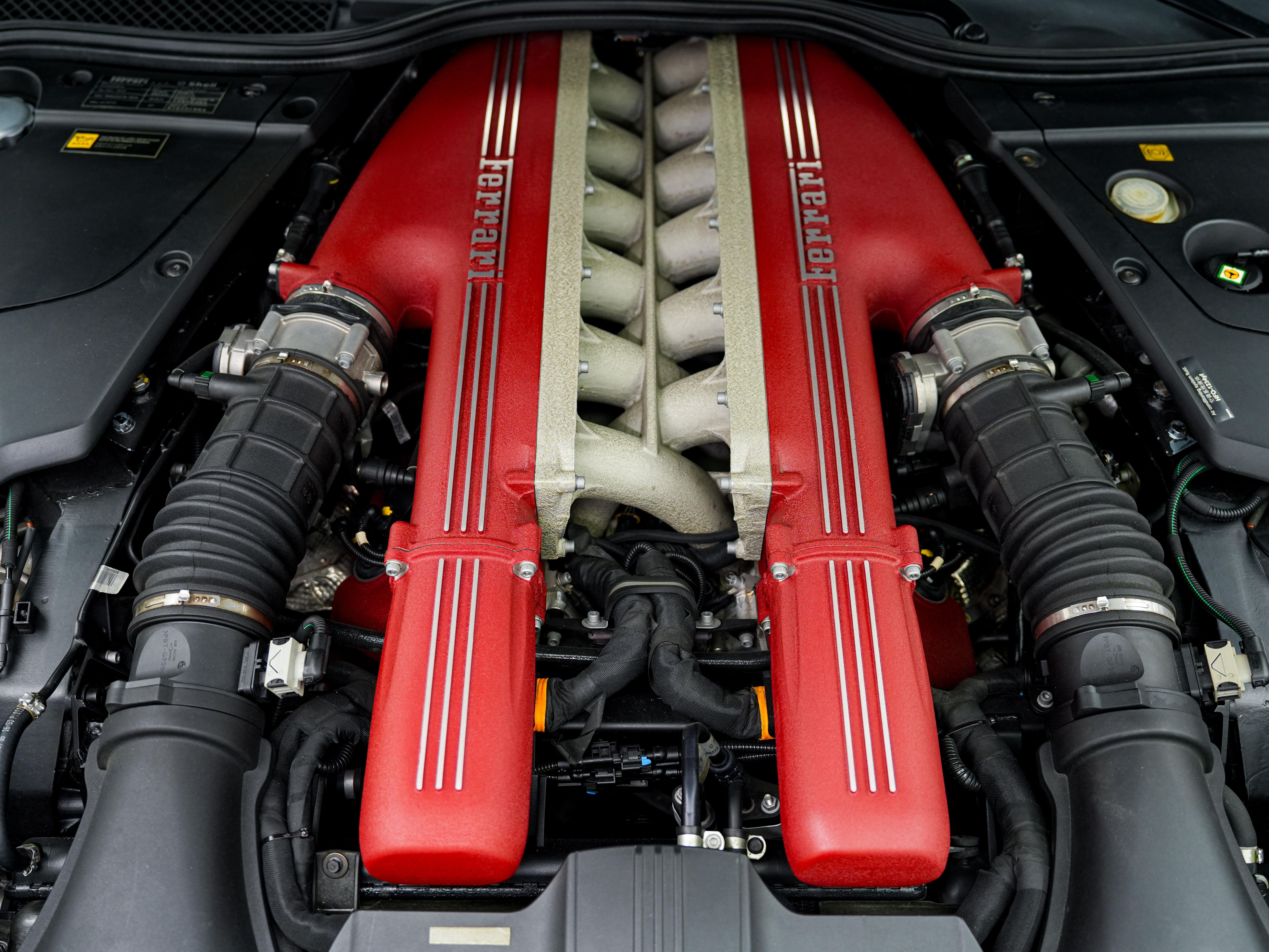 Ferrari F12berlinetta 2013 thumb 5