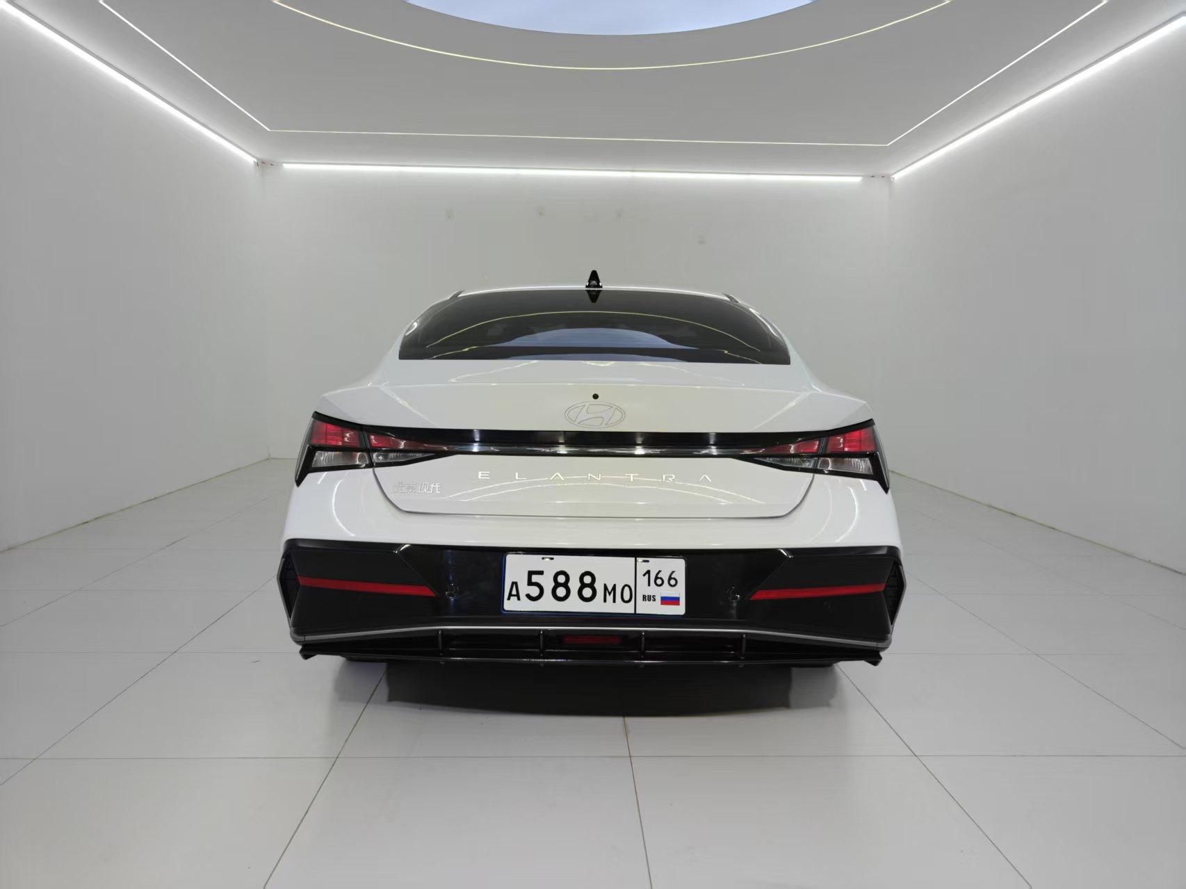 Hyundai Elantra 2023 thumb 3