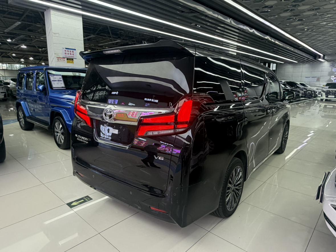 Toyota Alphard 2022 thumb 3