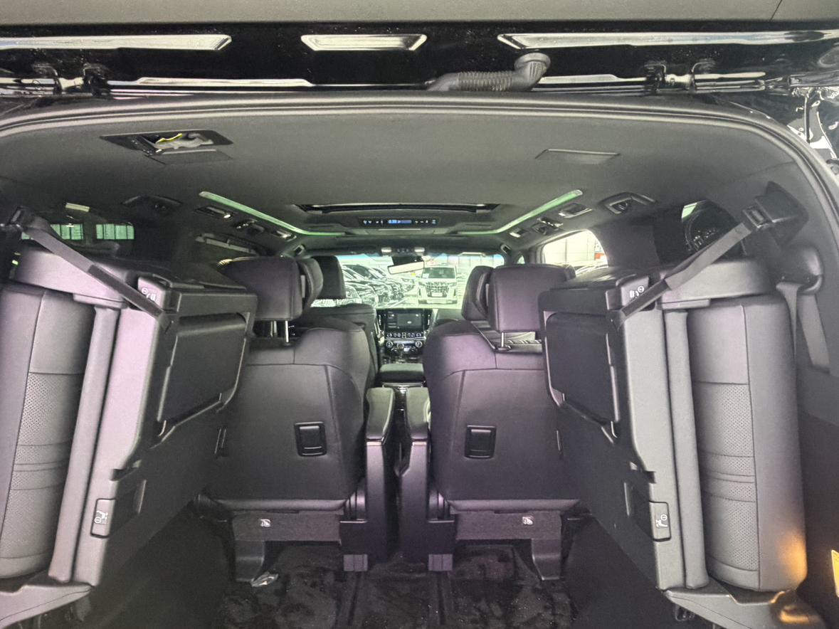 Toyota Alphard 2022 thumb 4