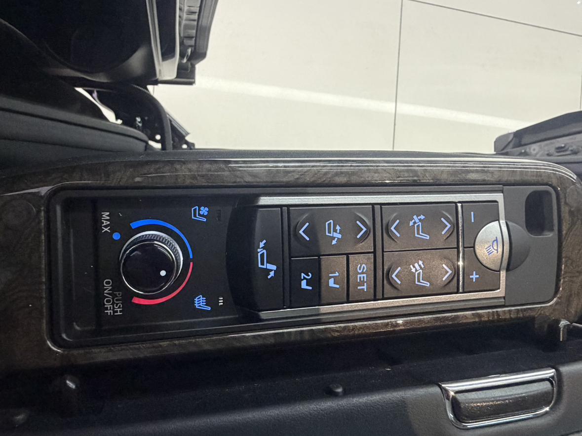 Toyota Alphard 2022 thumb 7
