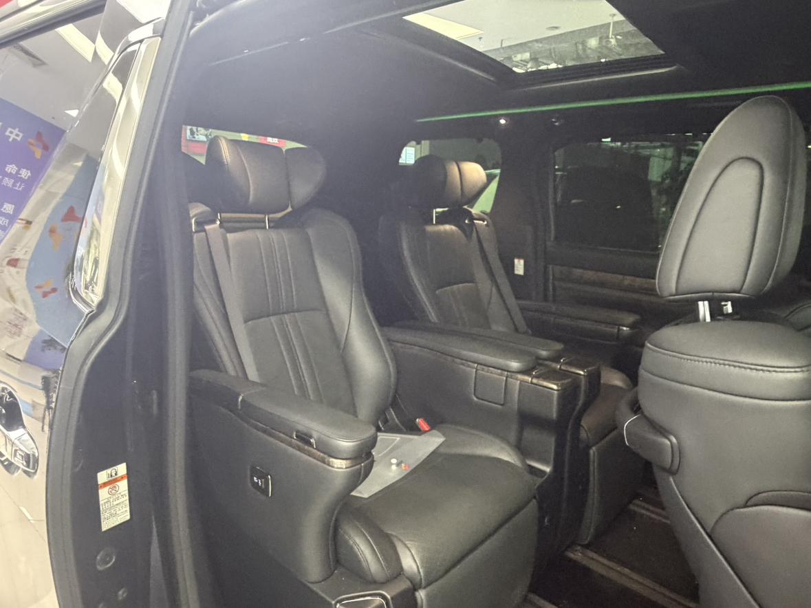 Toyota Alphard 2022 thumb 11