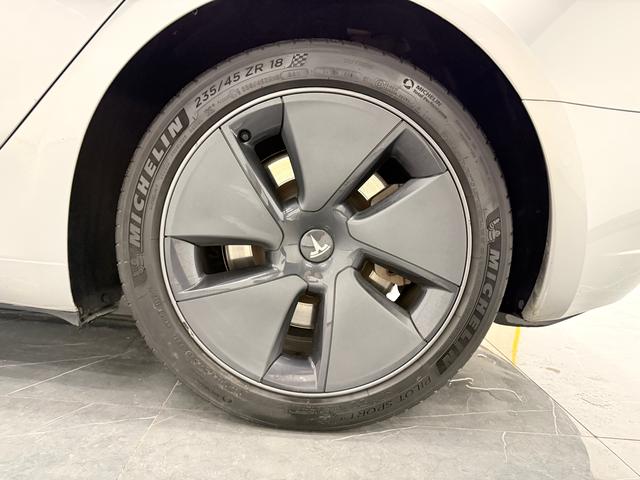 Tesla Model 3 2021 thumb 7