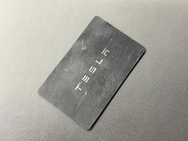 Tesla Model 3 2021 thumb 9